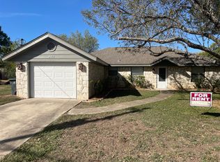 902 Lipan Dr, New Braunfels, TX 78130