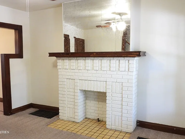 437-451 Rhoads Ave — Photo 10