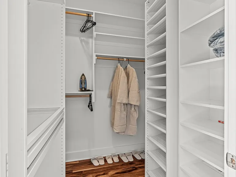 Walk-in closet