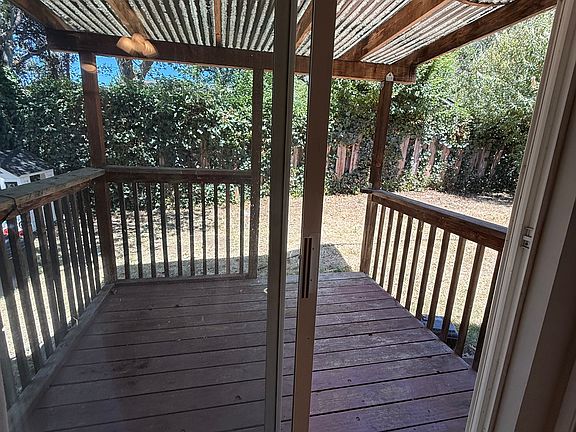 5th image of 701 Keene Dr #1