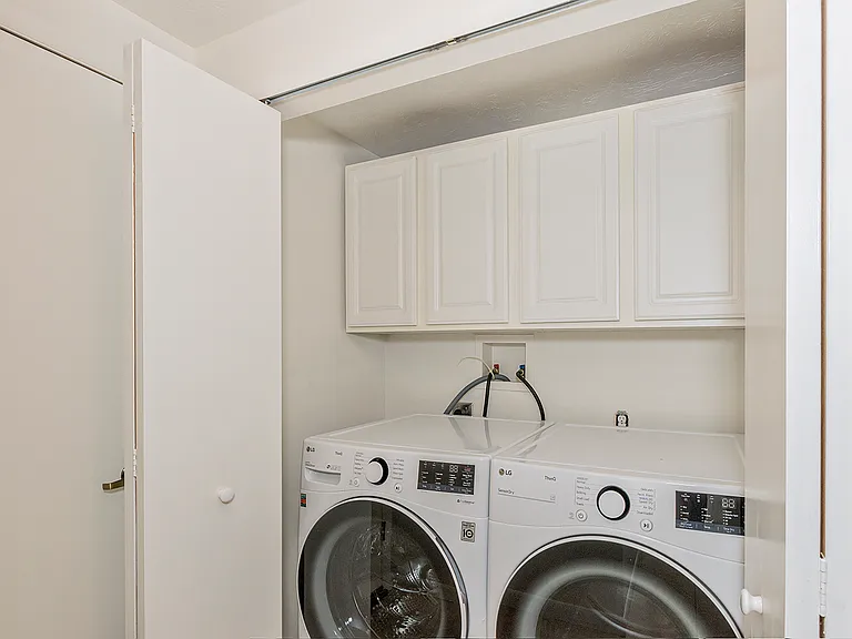 26101 Village Ln #107 — Photo 5