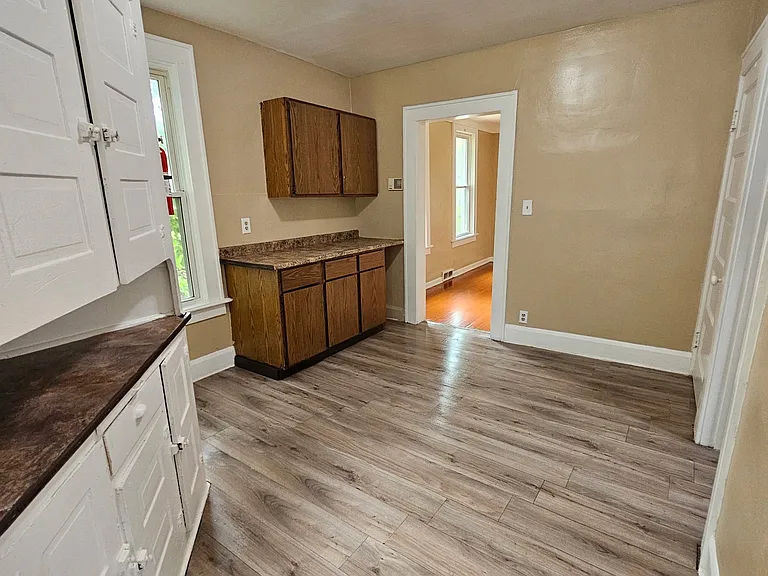 257 Wasaon St — Photo 5