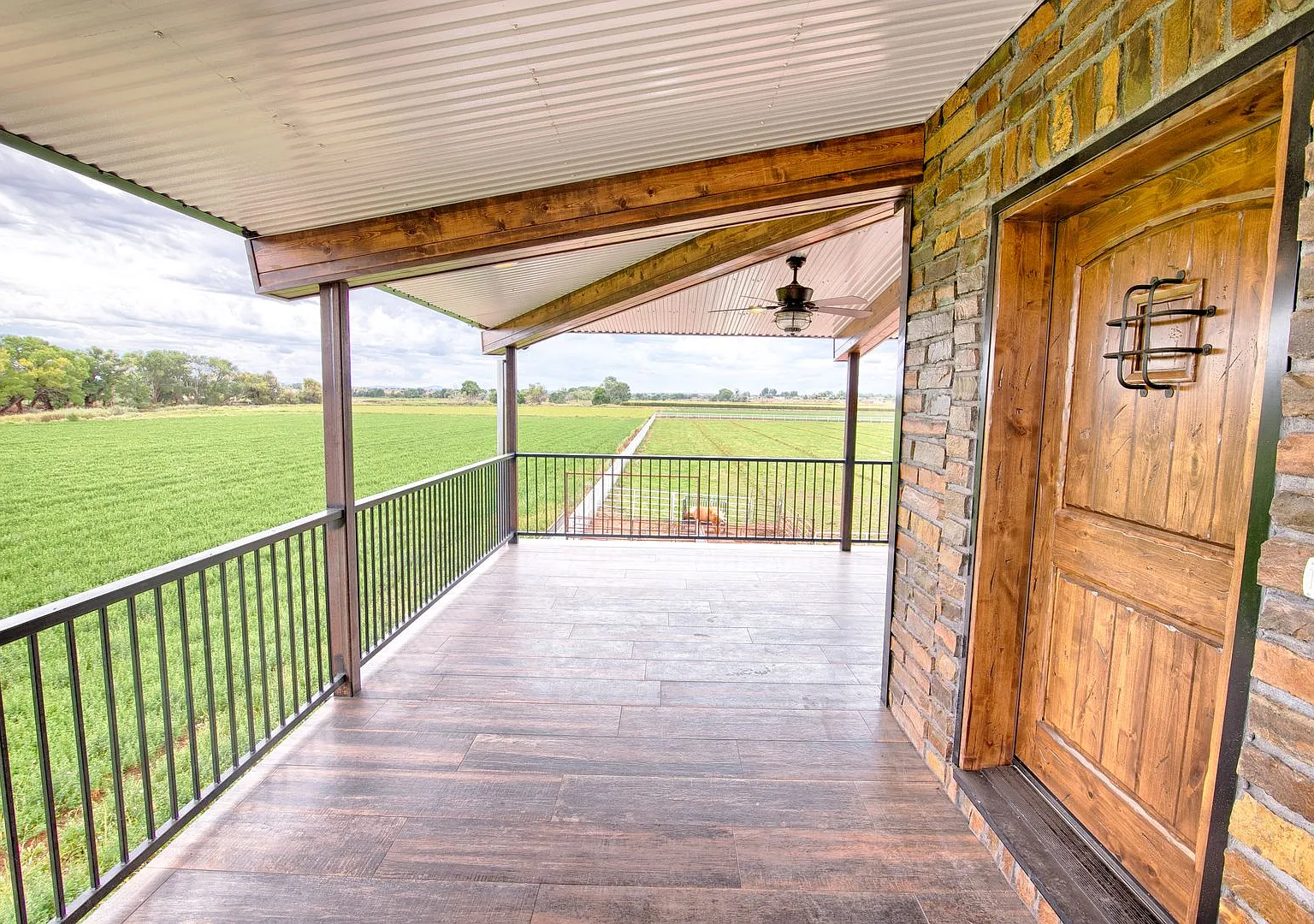 Scenic 3 bedroom 2.5 bathroom in Snowflake! — Photo 3