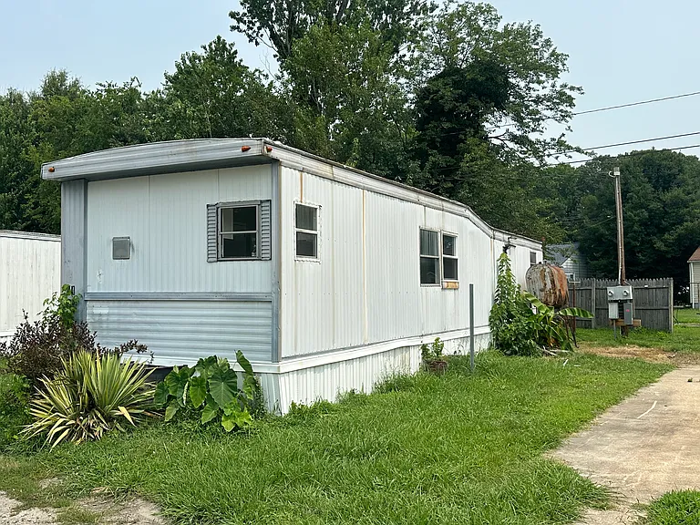2305 Shell Rd #64 — Photo 1