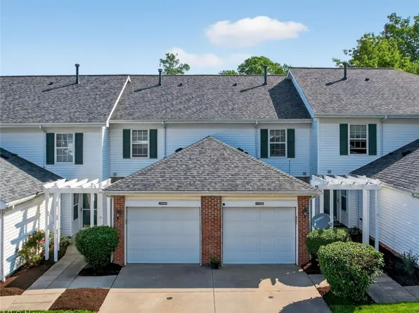 15496 Shaleside Ct, Cleveland, OH 44130