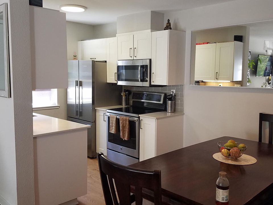 1st image of 172 Bayside Ct