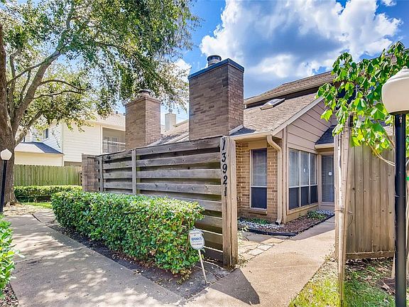 2nd image of 13921 Hollowgreen Dr