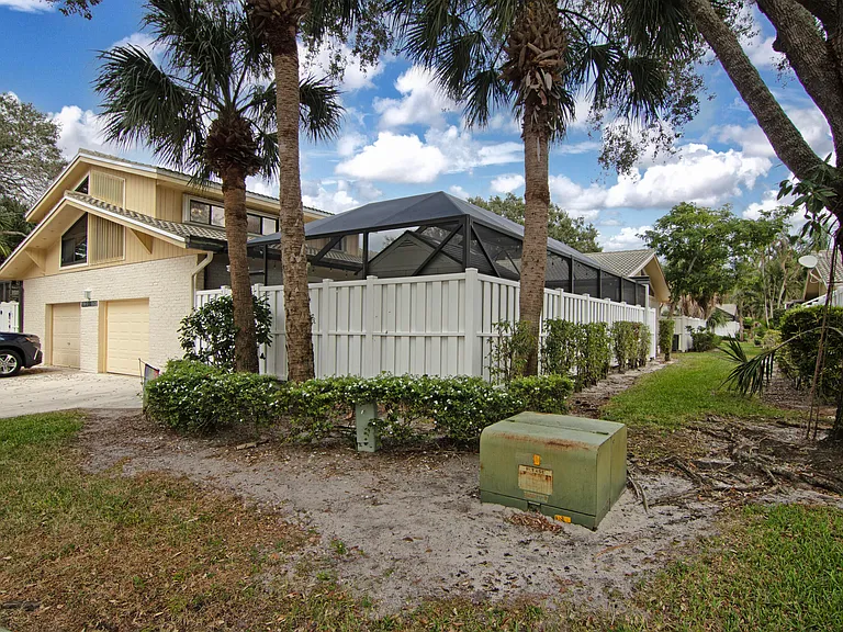 12624 Woodmill Dr — Photo 26