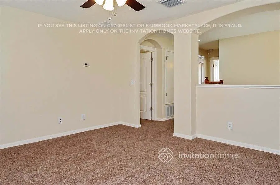 5942 Beaconpark St Lithia, FL 33547 — Photo 2