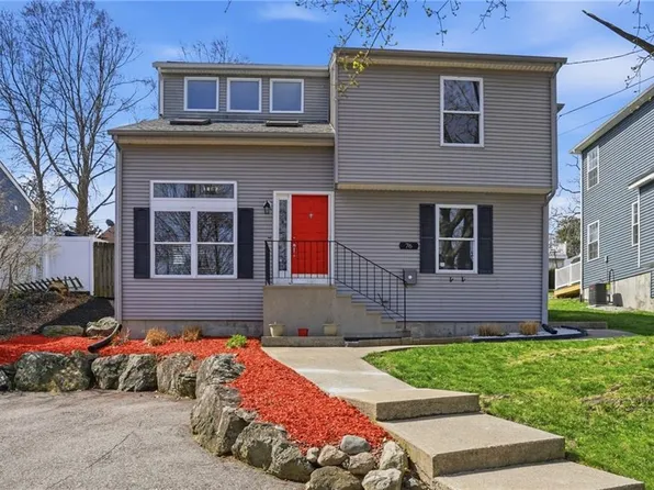 76 Myra St, Providence, RI 02909