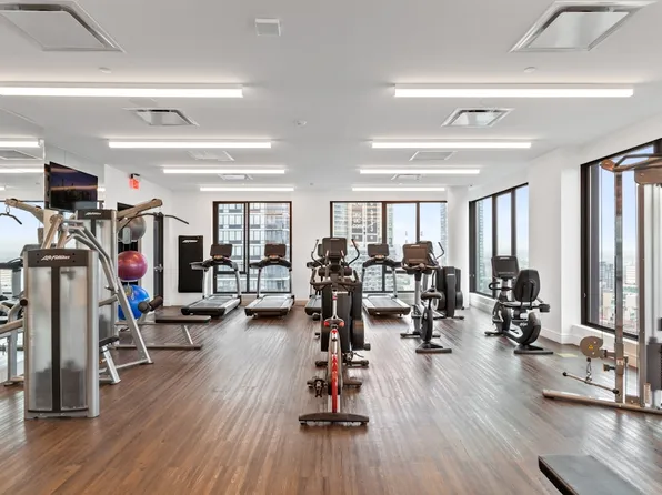 27-19 44th Dr image 10 of 15