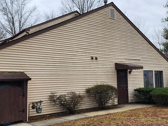 3rd image of 12 Coventry Court #12