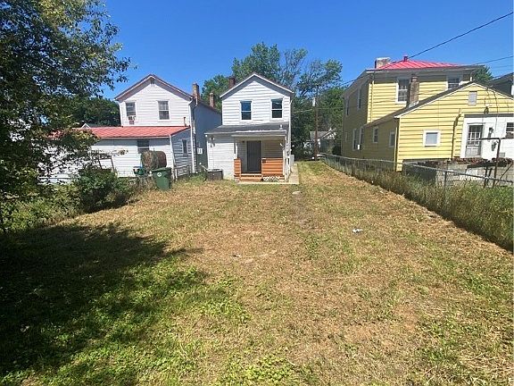 3rd image of 2006 Dinwiddie Ave