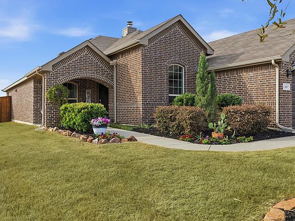 3rd image of 605 Meadowedge Ln