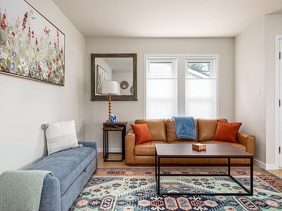 2nd image of 425 Cochlin St