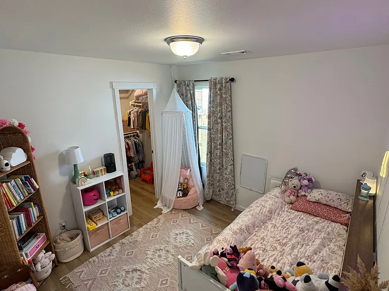 690 Kendra St — Photo 10
