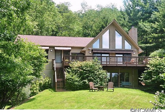 3rd image of 993 Countryside Dr