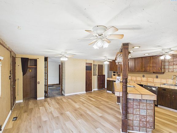 5th image of 414 N 23rd Ave