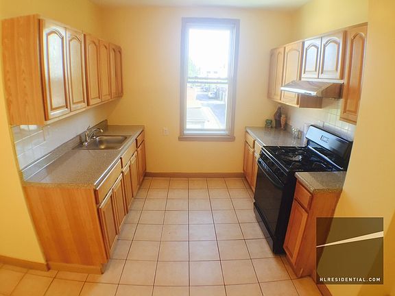 2nd image of 3149 14th St #2