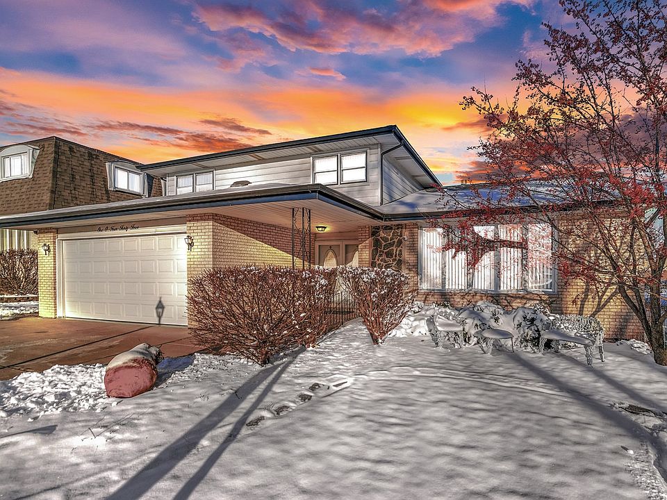 10433 S. Interlochen Dr. Palos Hills, IL