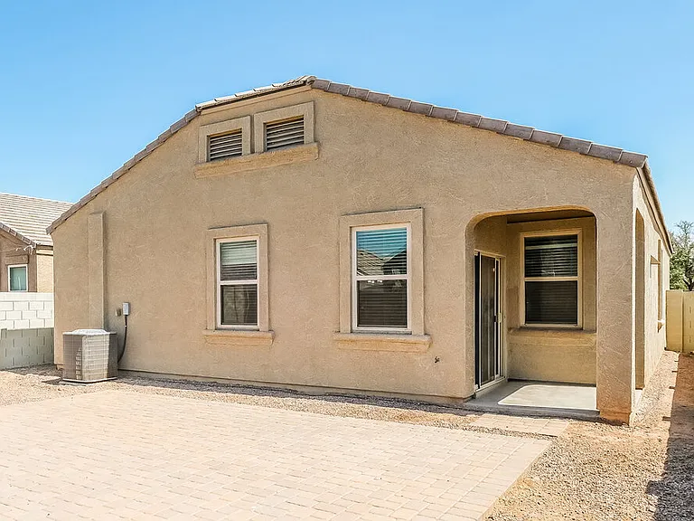 2444 W Tamarisk Ave — Photo 16