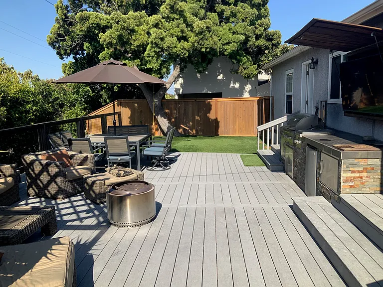 1139 23rd St — Photo 12