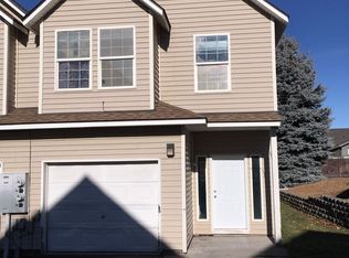 2002 SW Canyon Dr #11, Redmond, OR 97756