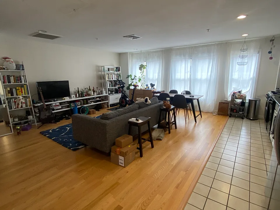 1 Davenport St #8
