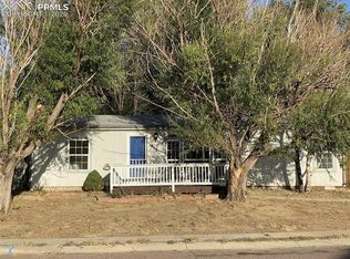 902 Desert Cir, Fountain, CO 80817