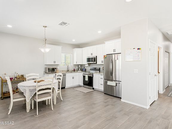 4th image of 856 E Graybill Dr