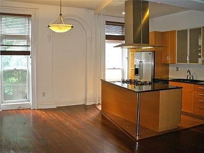 1st image of 416 Vanderbilt Ave #1