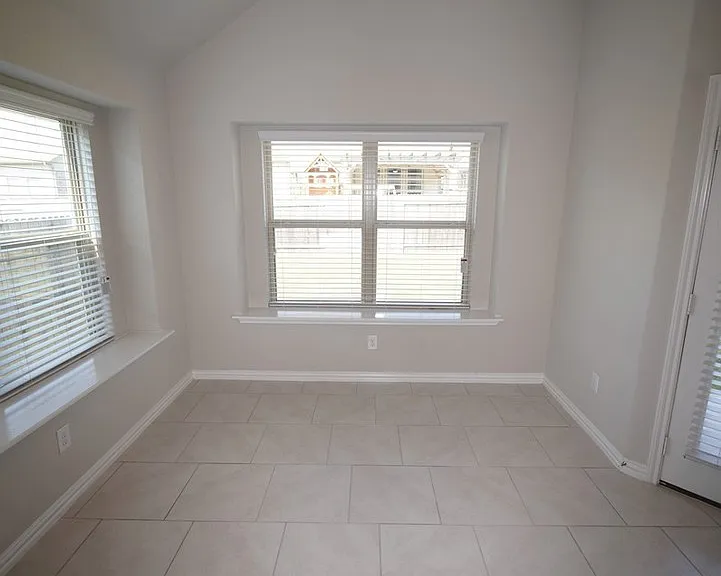 723 Gallorette Blf — Photo 25