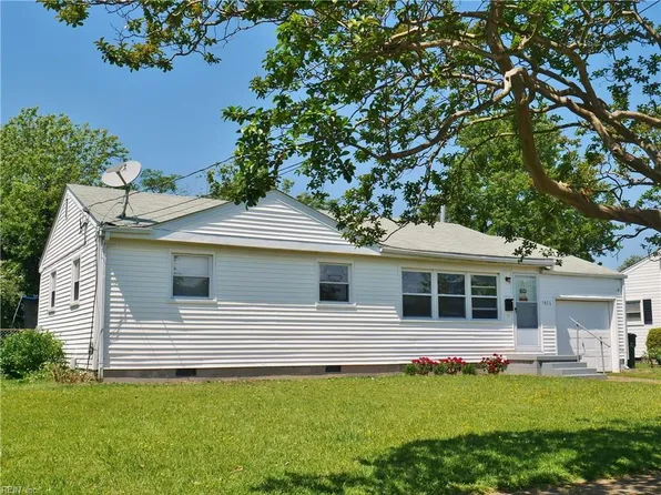 1826 Hardwood Ln, Norfolk, VA 23518