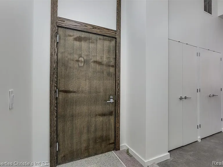 1454 Townsend St #205 — Photo 2