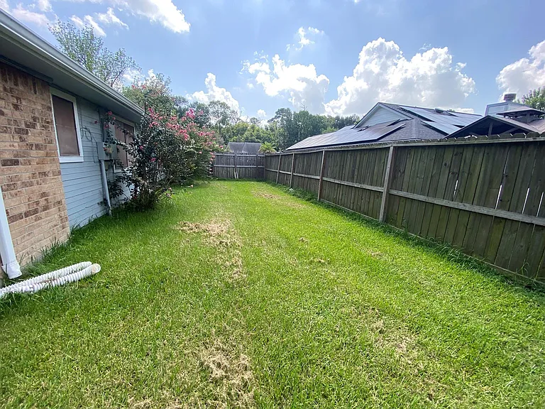 15811 Part Dr — Photo 20