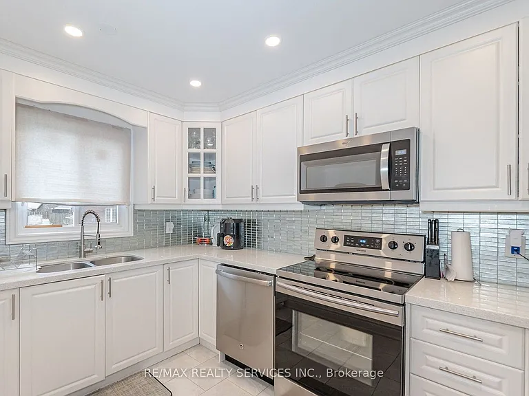 9 Hawkins Ct — Photo 5