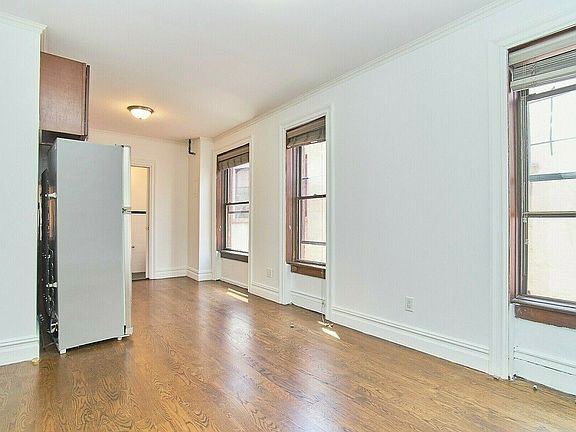 5th image of 170 E 2nd St APT 4D