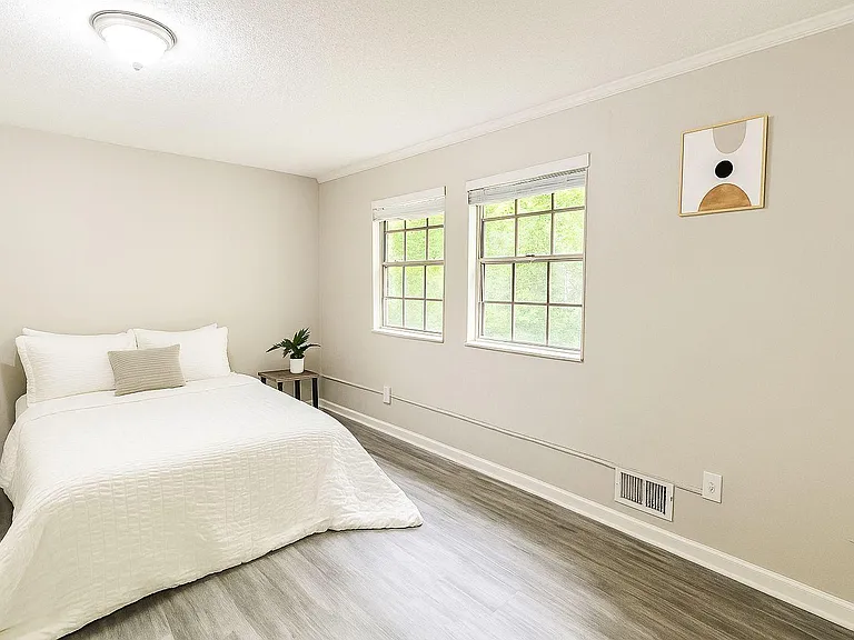 Collier Dr NW — Photo 1