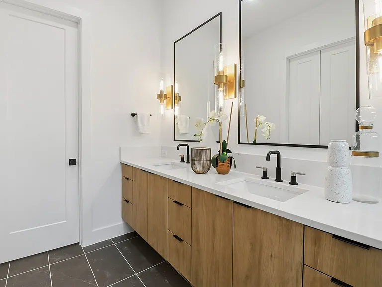 626 Wayne St — Photo 17
