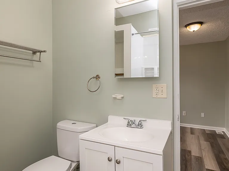 5030 Arch St — Photo 33