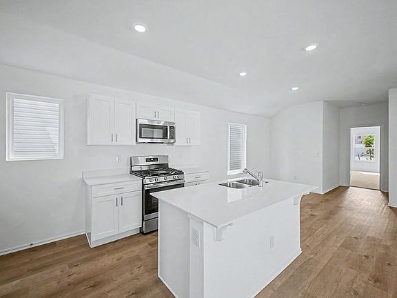 4th image of 3636 Maggie Rd