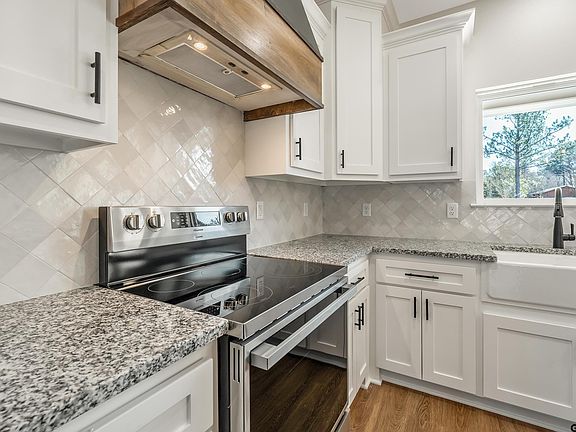 4th image of 17931 W Lakeview Dr