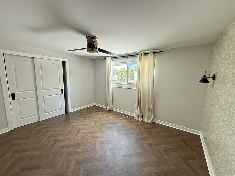 2305 N Williamsburg St — Photo 10