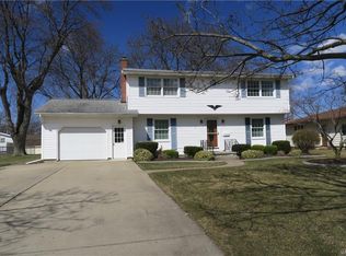 25 Hoover Pkwy, Lockport, NY 14094