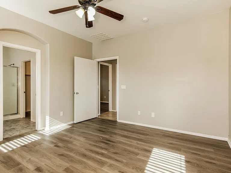 1809 W Dugan Dr — Photo 8