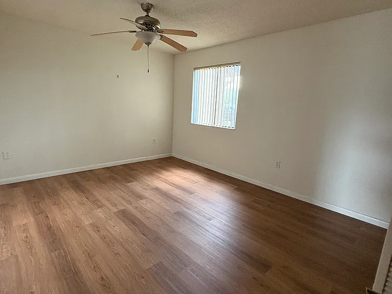 757 Midway Dr #A — Photo 8
