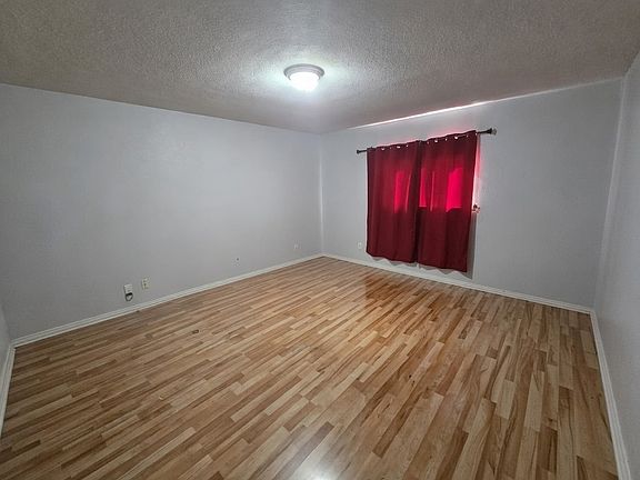3rd image of 10471 Canyon Vlg
