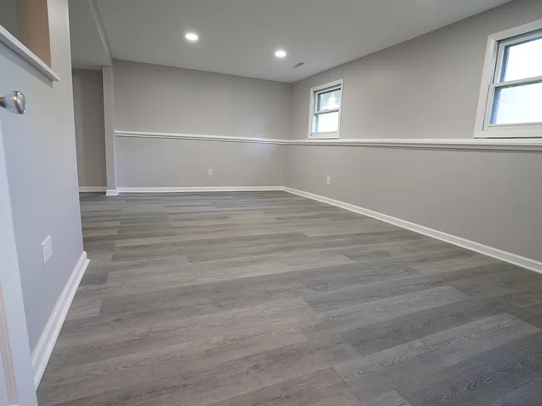1501 N Freund Ave — Photo 27