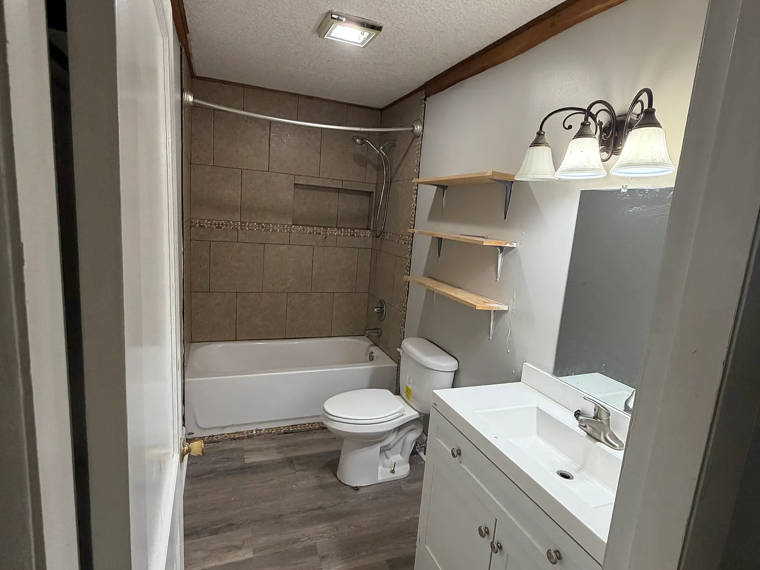 105 Owen Acres Macclenny 3/2 Home — Photo 2
