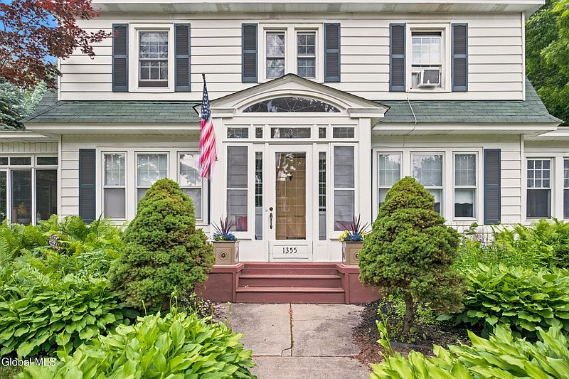 5th image of 1355 Union Street